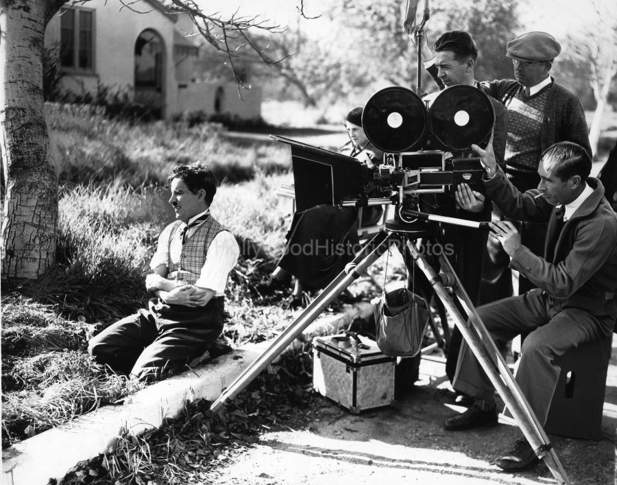 Charlie Chaplin 1935 1 Modern Times WM.jpg